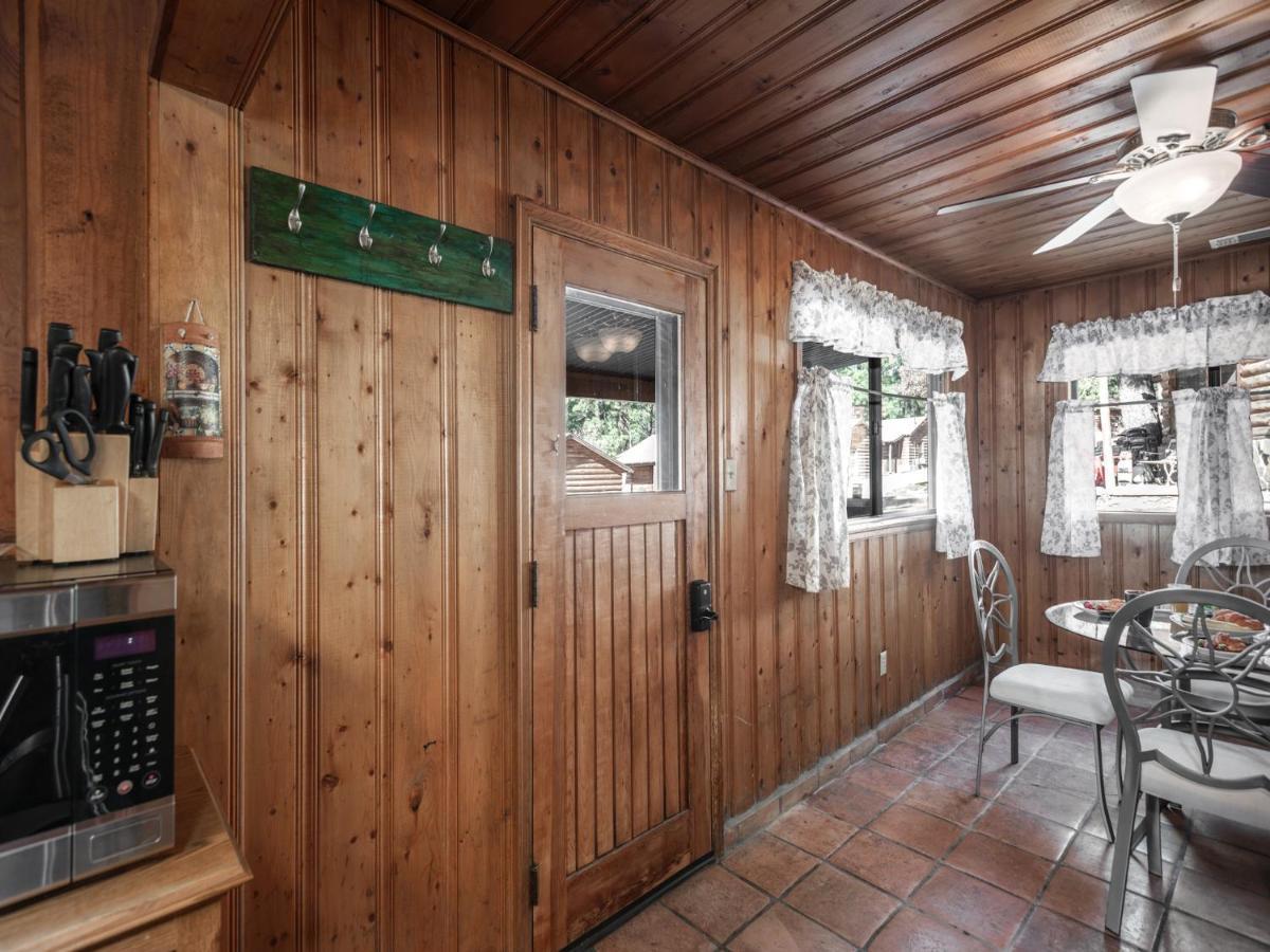 Alpine Cabin, 3 Bedrooms, Deck, Sleeps 8 Ruidoso Kültér fotó