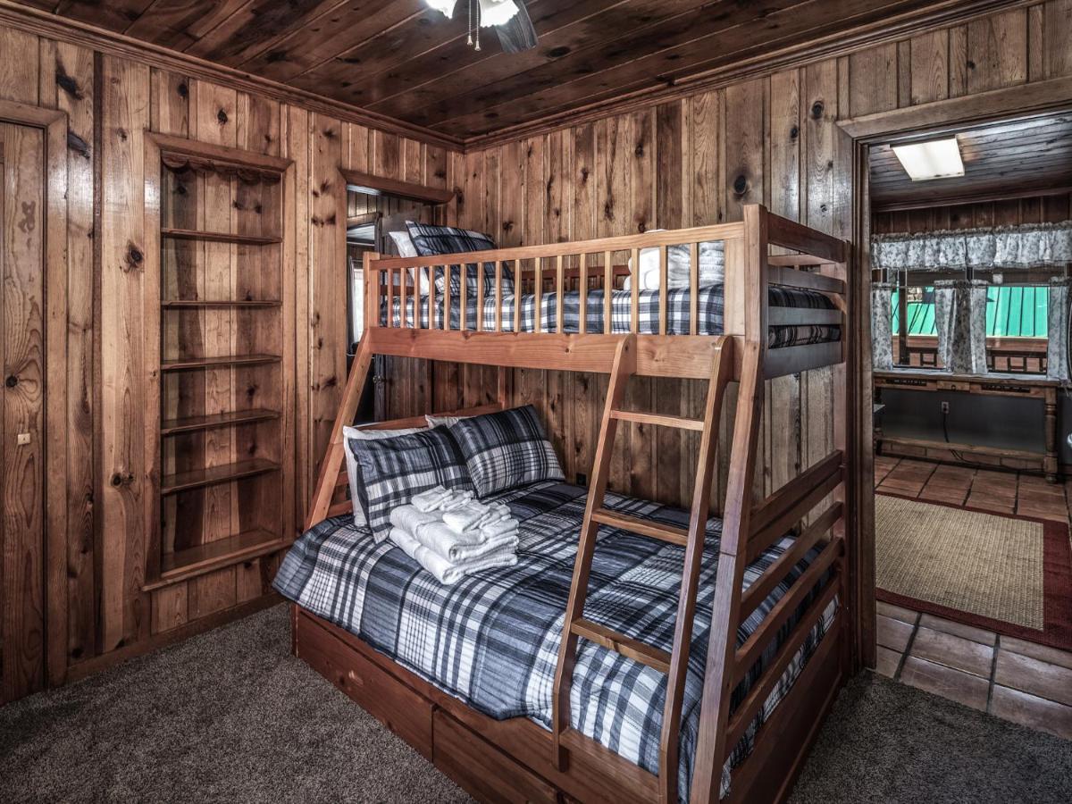 Alpine Cabin, 3 Bedrooms, Deck, Sleeps 8 Ruidoso Kültér fotó